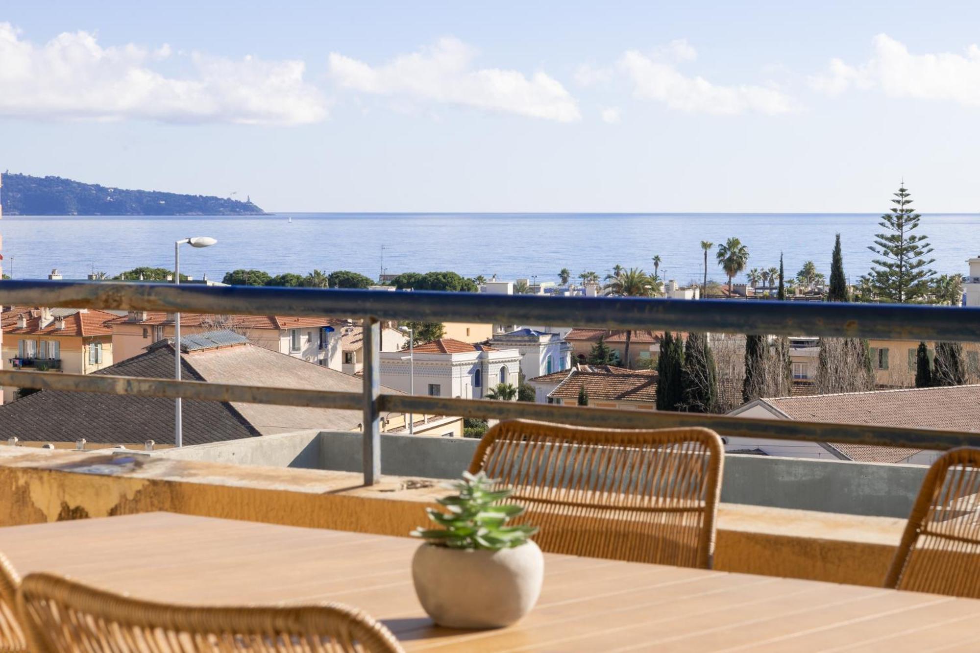 Vue Sublime, Terrasse Ensoleillee Et Parking Appartement Nice